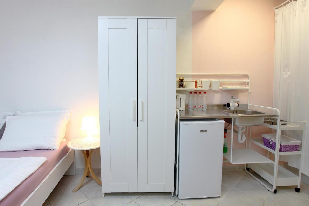 City Room Apartment Date Копер Екстер'єр фото