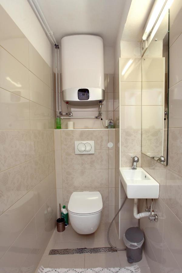 City Room Apartment Date Копер Екстер'єр фото